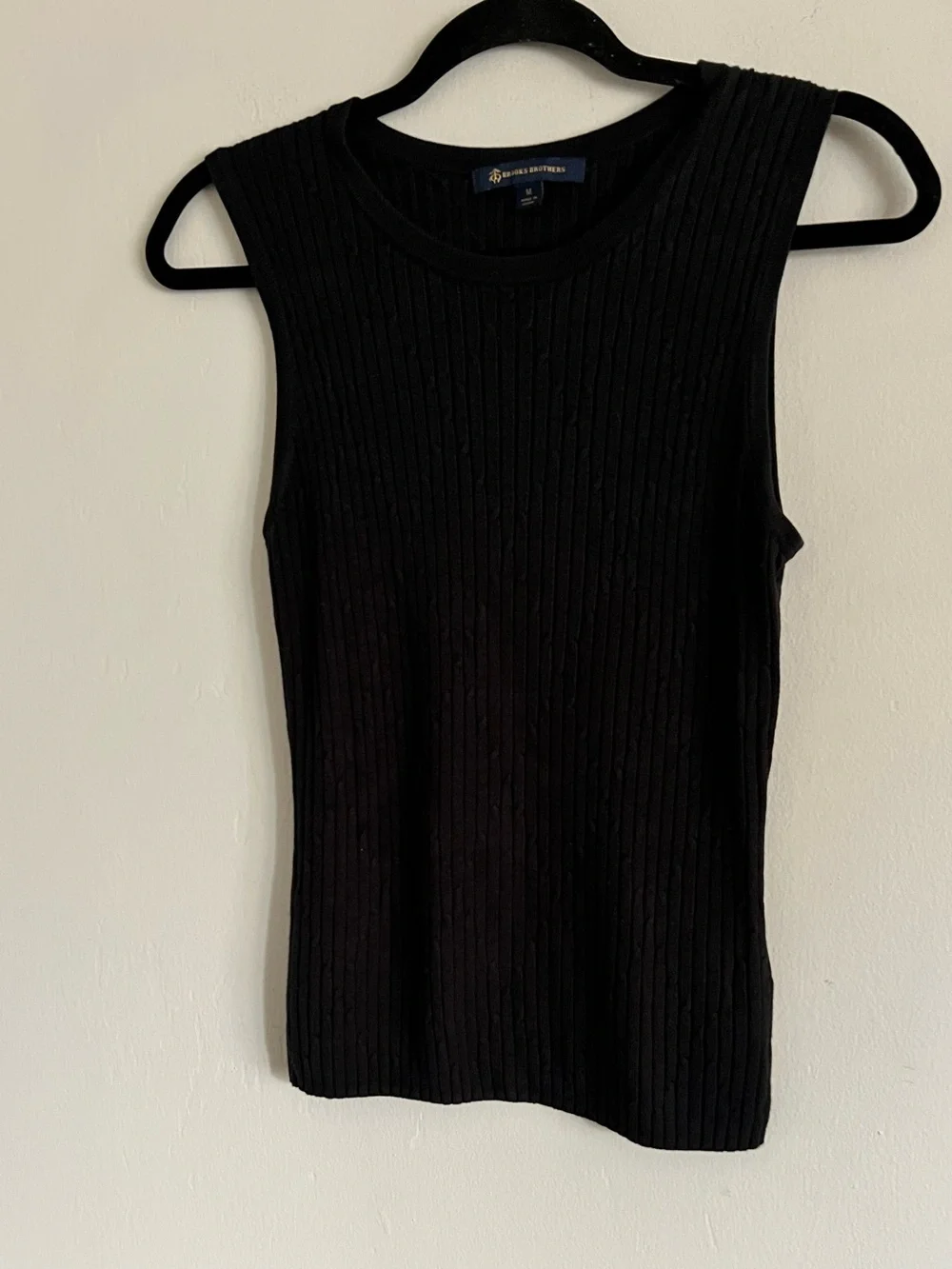 Brooks Brothers  Cable Knit Cropped Sleeveless Sweater Sz Medium